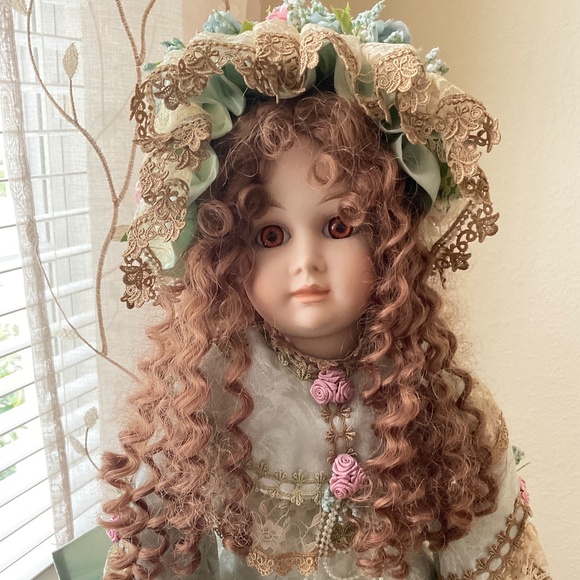 Patricia Loveless Doll  “Tory”. 27” - Picture 2 of 4